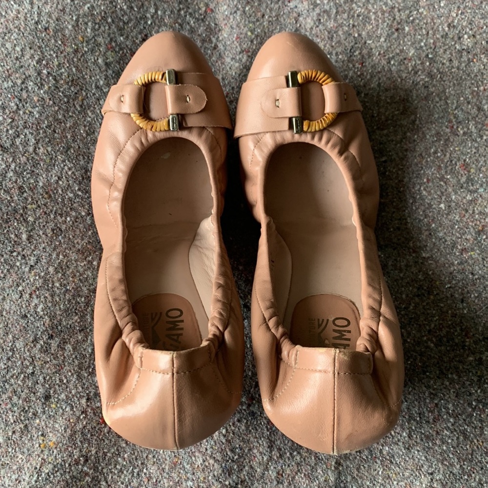 Women’s Nude Ferragamo Leather Heels (Size 8 1/2 C) - Picture 5 of 11